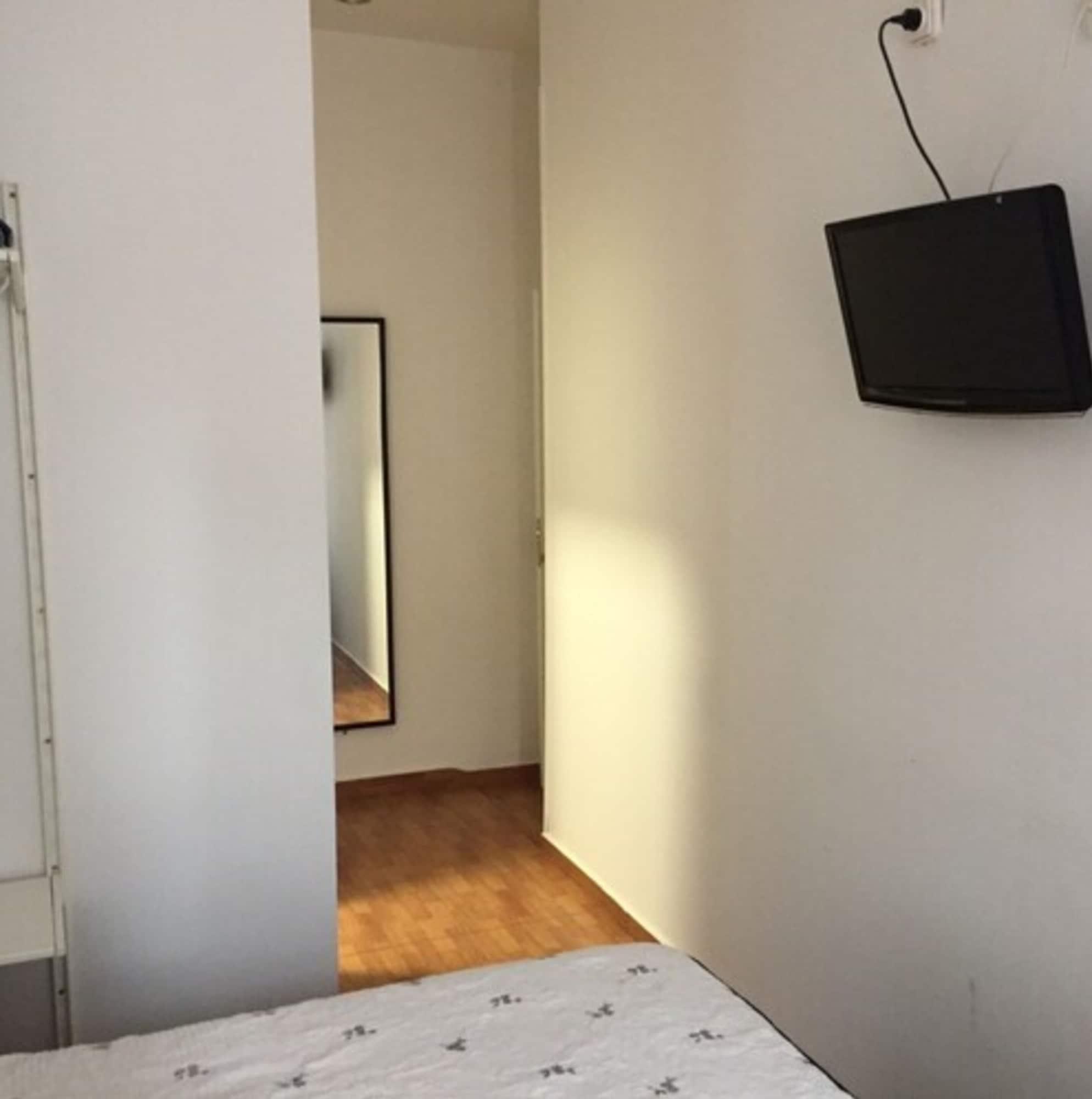 Hostal Oliver Madrid Bagian luar foto